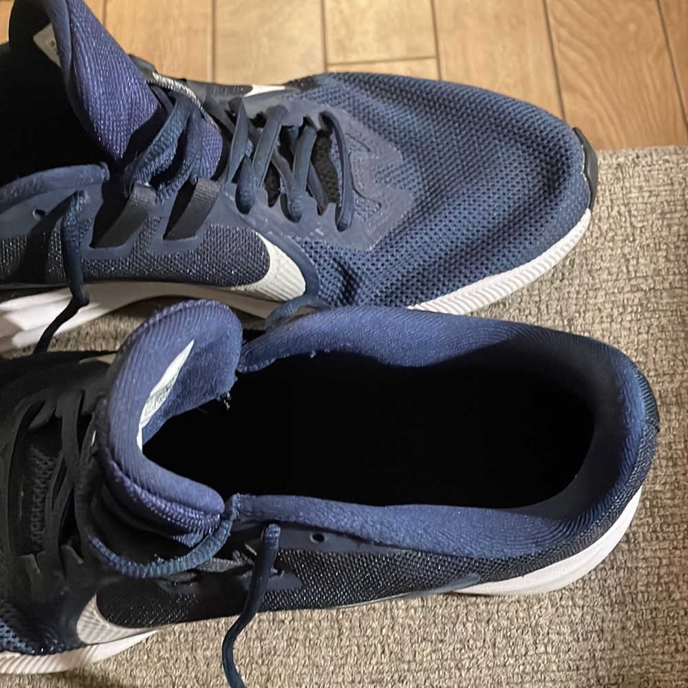Men’s Nike - Picture 3 of 4